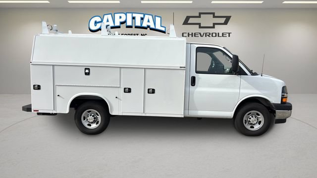 New 2025 Chevrolet Express 3500 w/ Power Convenience Package RWD image 13
