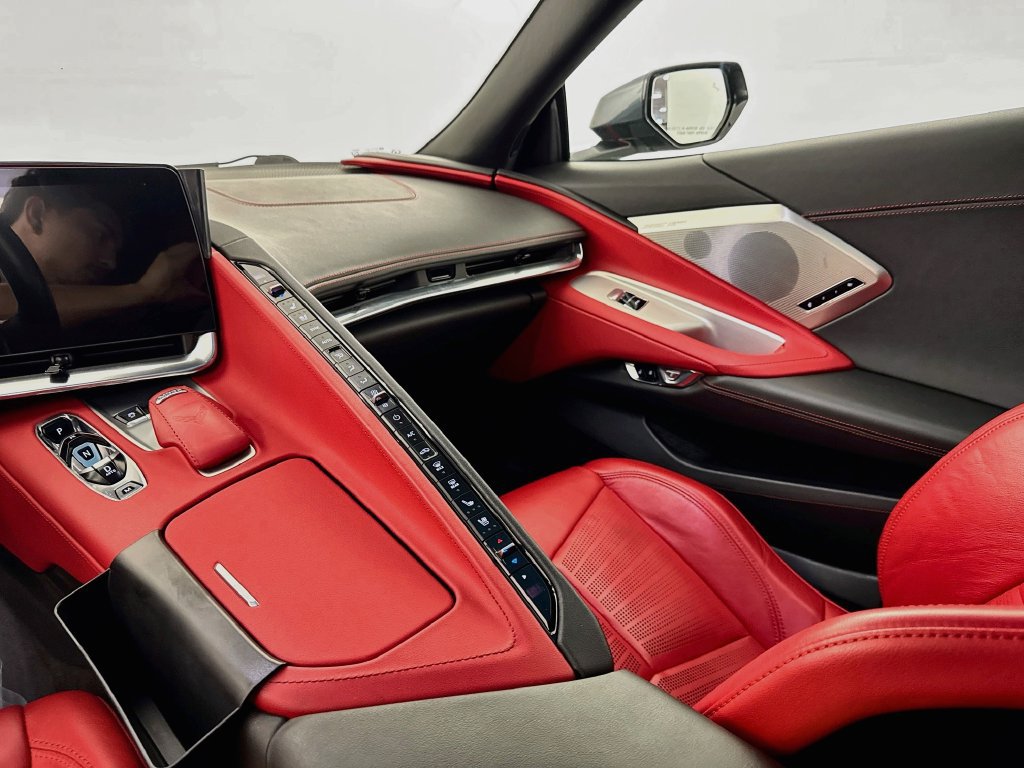 Used 2020 Chevrolet Corvette Stingray Preferred Cpe w/ 2LT Preferred Equipment Group RWD image 24