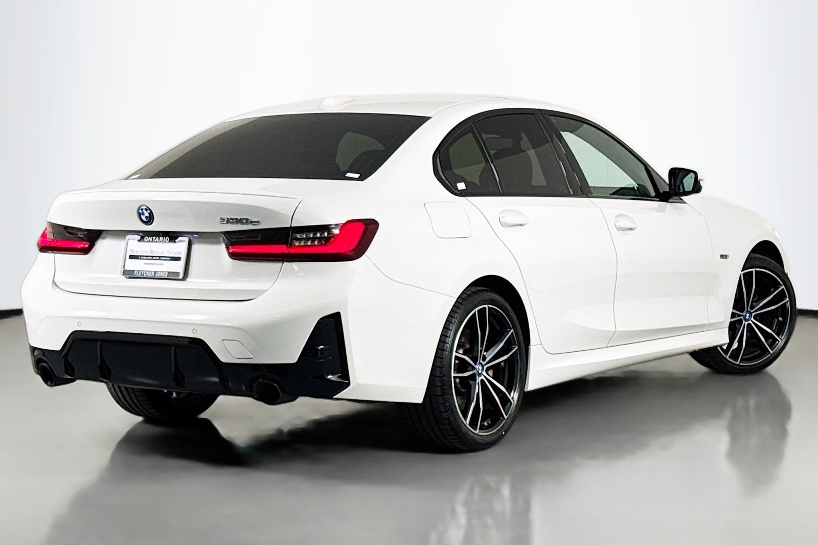 Used 2023 BMW 330e w/ M Sport Package image 12