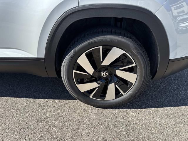 New 2026 Volkswagen Atlas Cross Sport SE image 6