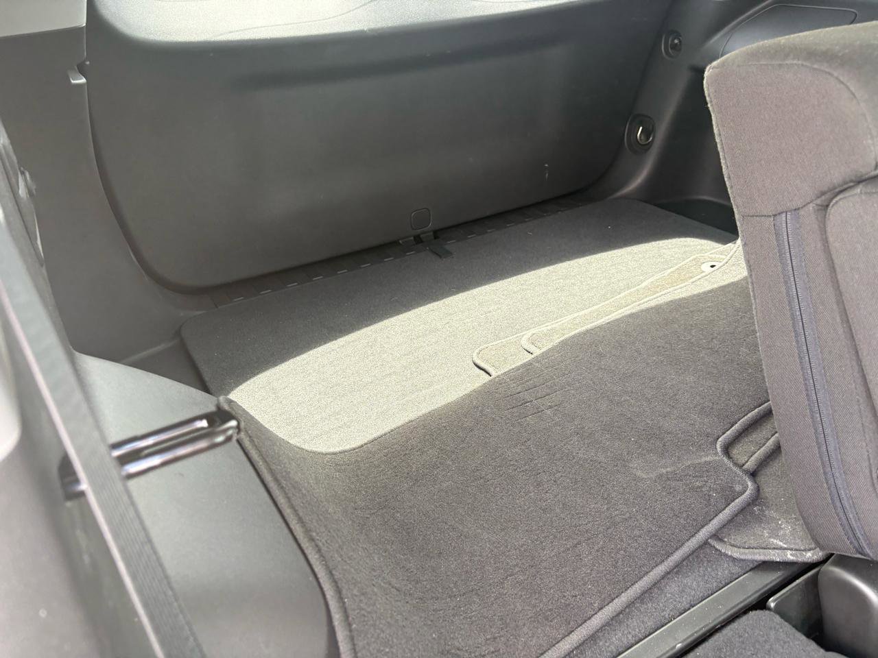 Used 2024 GMC Terrain SLE w/ Driver Convenience Package FWD image 55