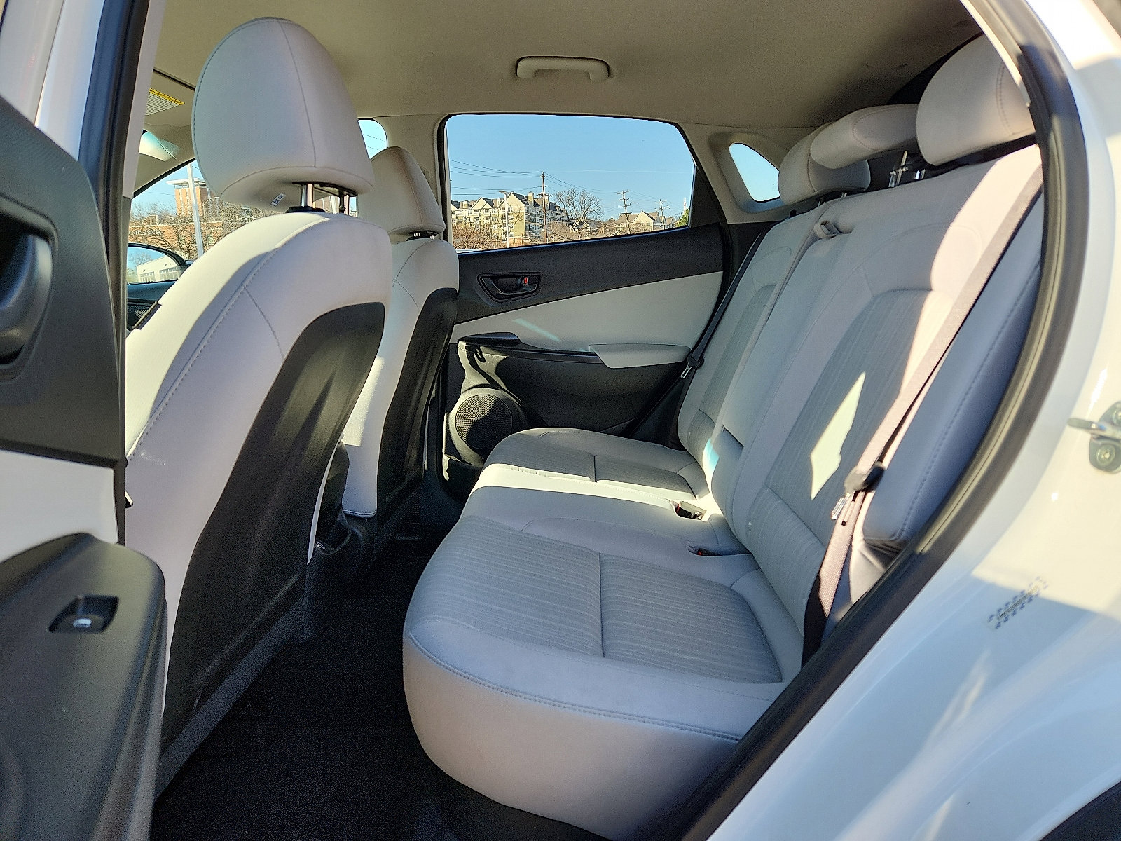 Used 2023 Hyundai Kona SEL image 10