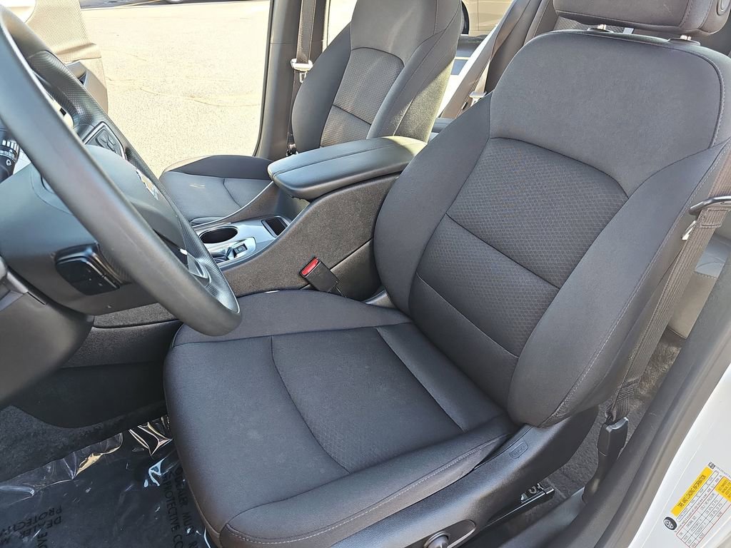 Used 2025 Chevrolet Malibu LT image 14