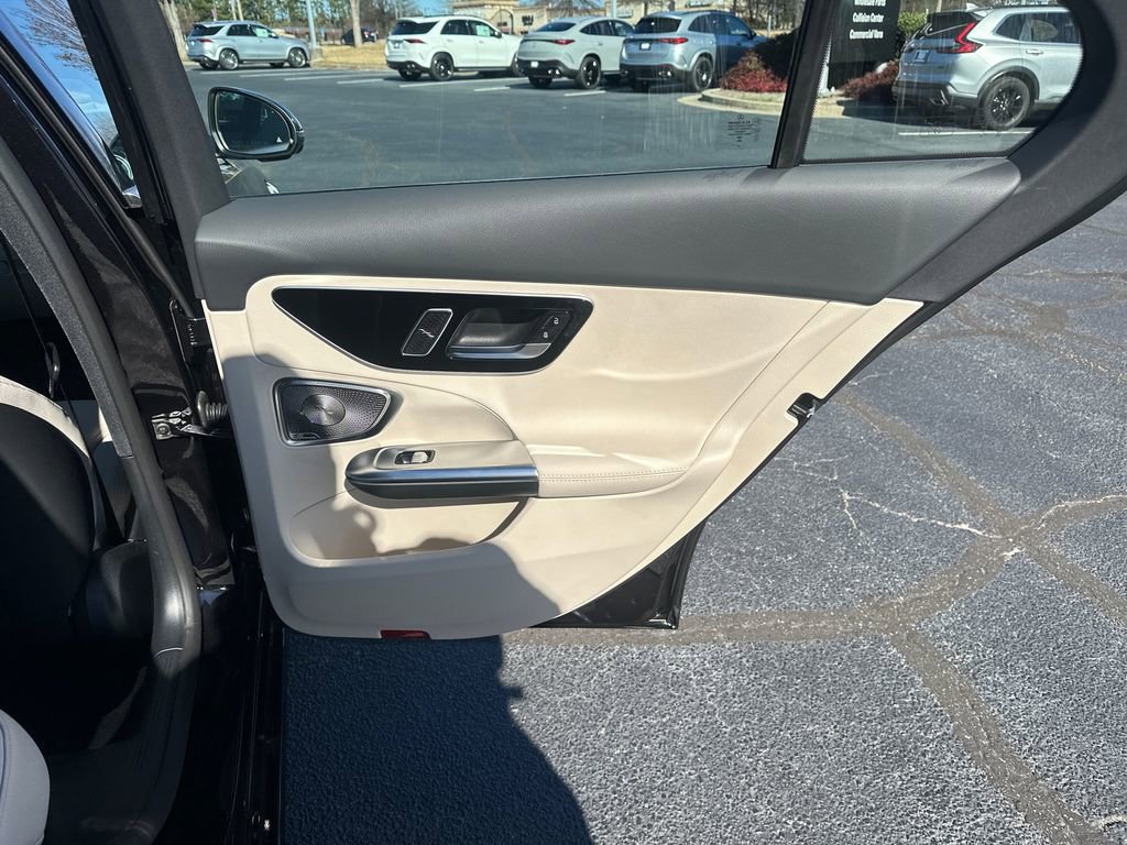 New 2026 Mercedes-Benz C 300 4MATIC Sedan image 18