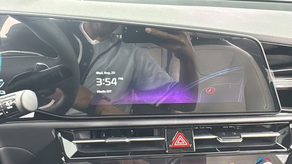 New 2025 Kia Niro EX image 24