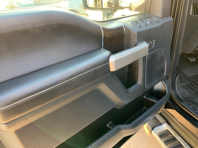 Used 2022 Ford F350 Lariat w/ Chrome Package image 24