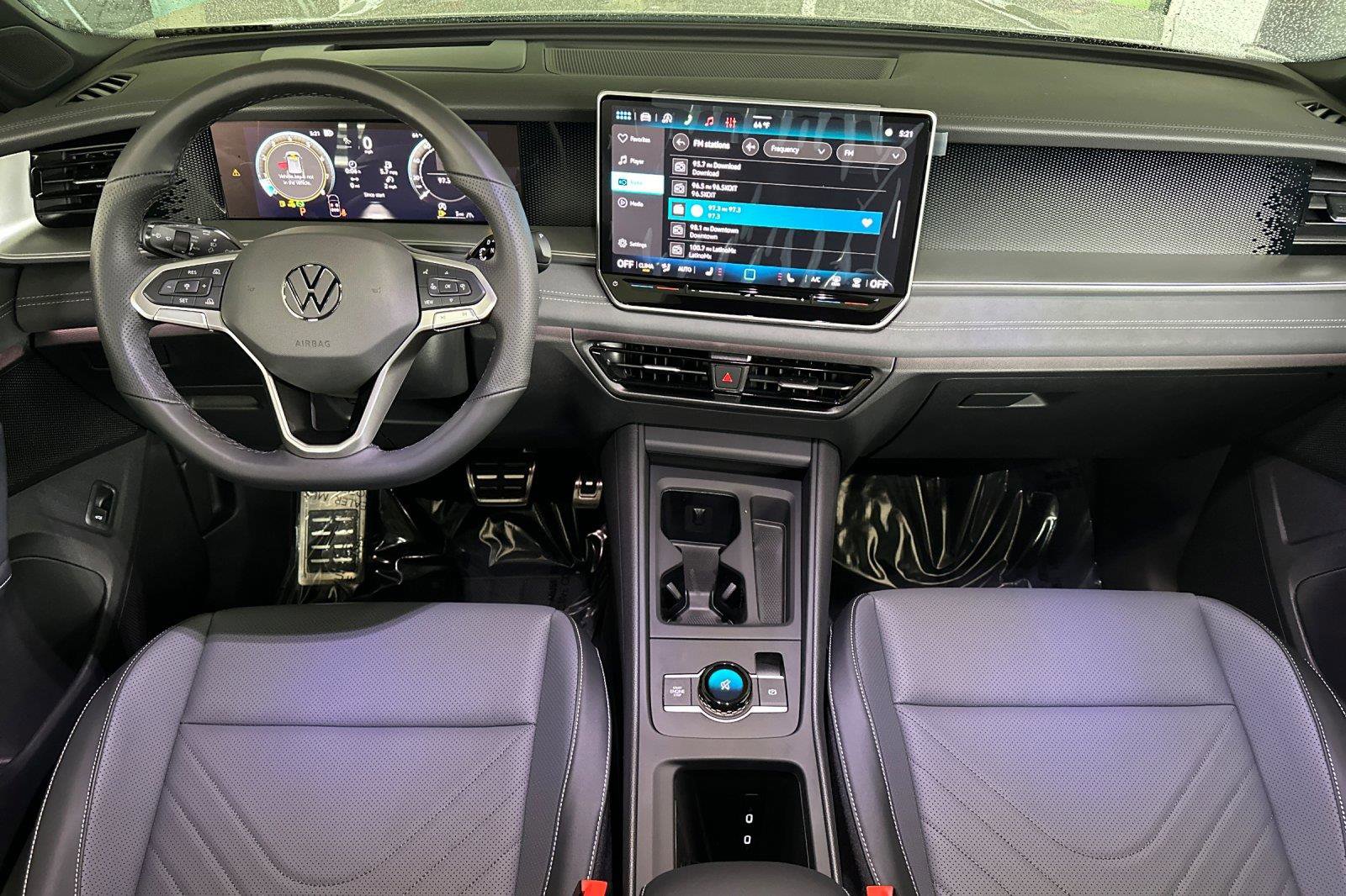 New 2026 Volkswagen Tiguan SE R-Line image 12