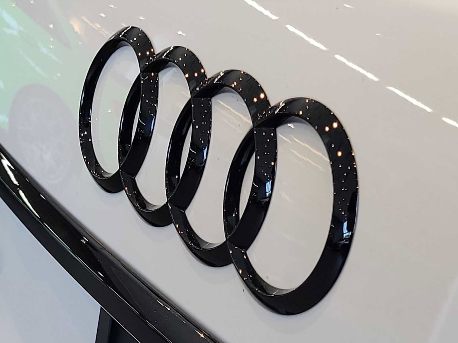 Certified 2025 Audi RS 6 performance AWD/4WD image 11