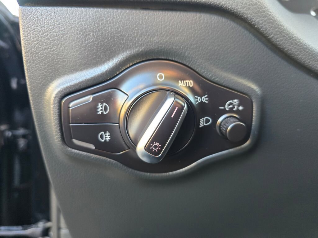 Used 2017 Audi Q5 2.0T Premium Plus image 19