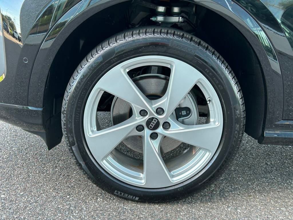 New 2025 Audi Q5 Premium Plus image 36
