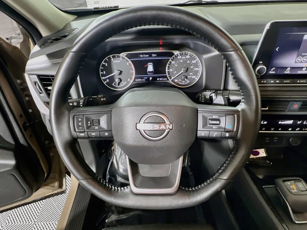 Used 2025 Nissan Rogue SV AWD/4WD image 10