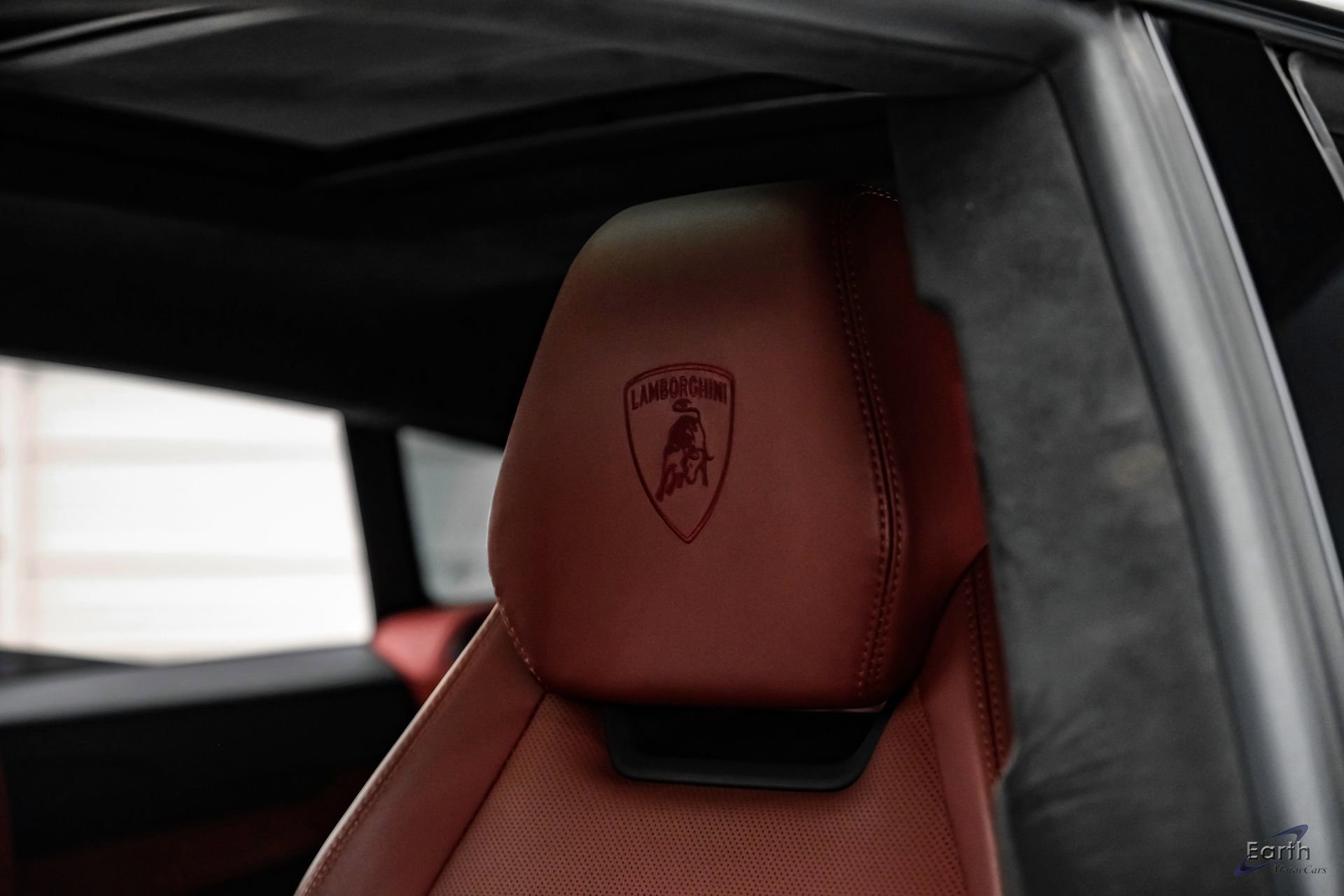Used 2022 Lamborghini Urus AWD/4WD image 43