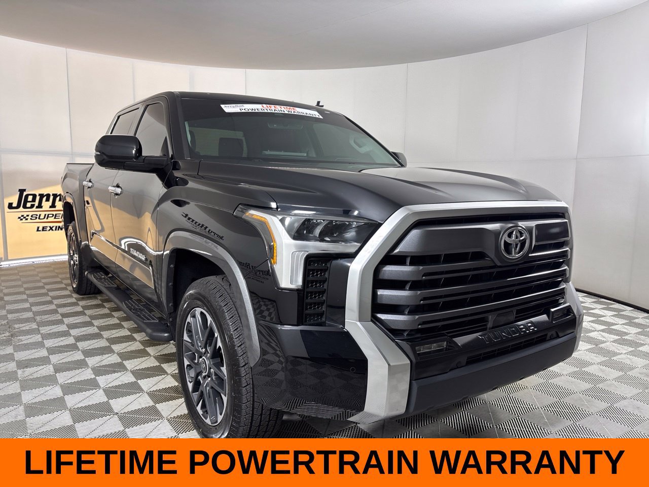 Used 2023 Toyota Tundra Limited w/ Power Package AWD/4WD image 4