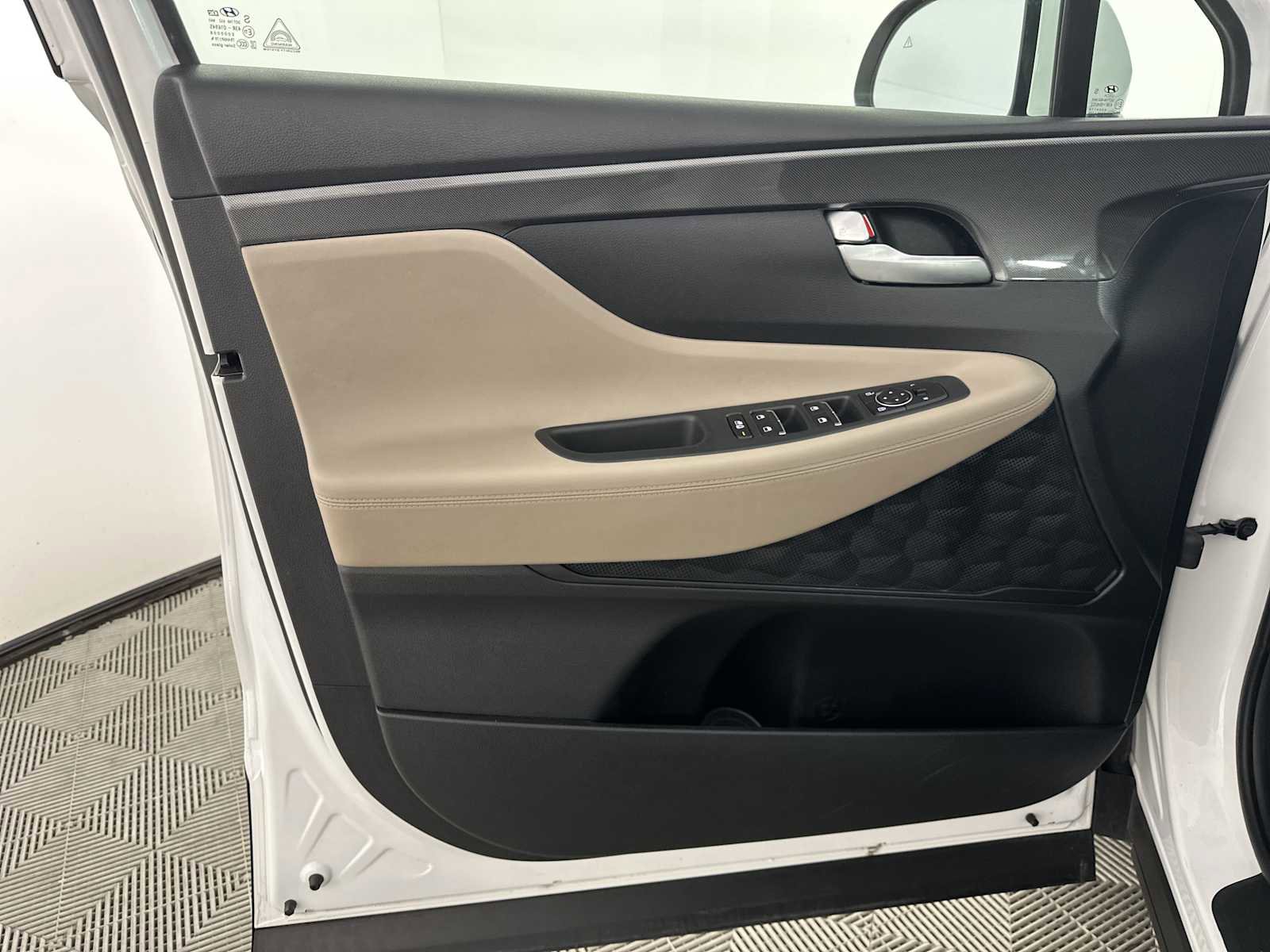 Certified 2023 Hyundai Santa Fe SE image 14