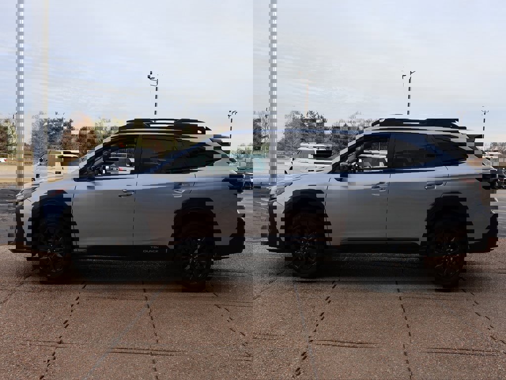 Used 2023 Subaru Outback Onyx Edition image 3