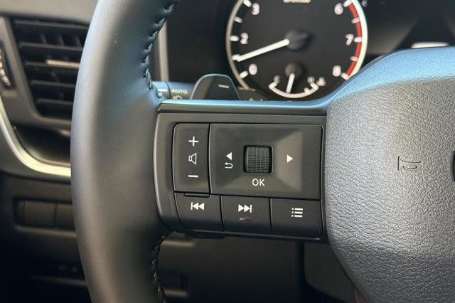 New 2026 Nissan Rogue SV FWD image 27