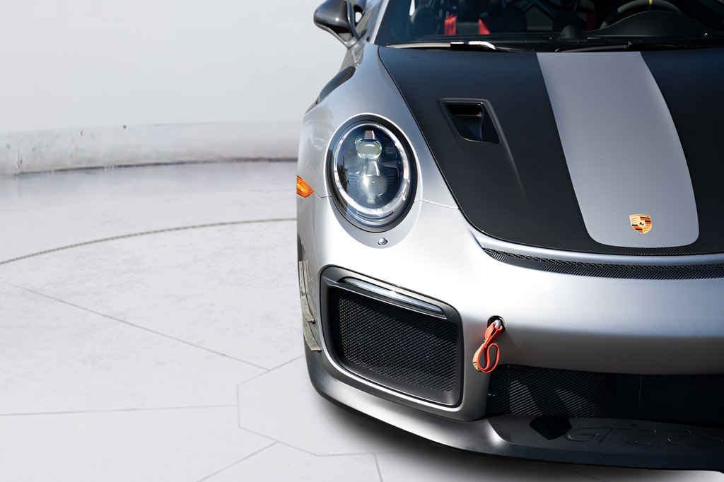 Used 2018 Porsche 911 GT2 RS RWD image 6
