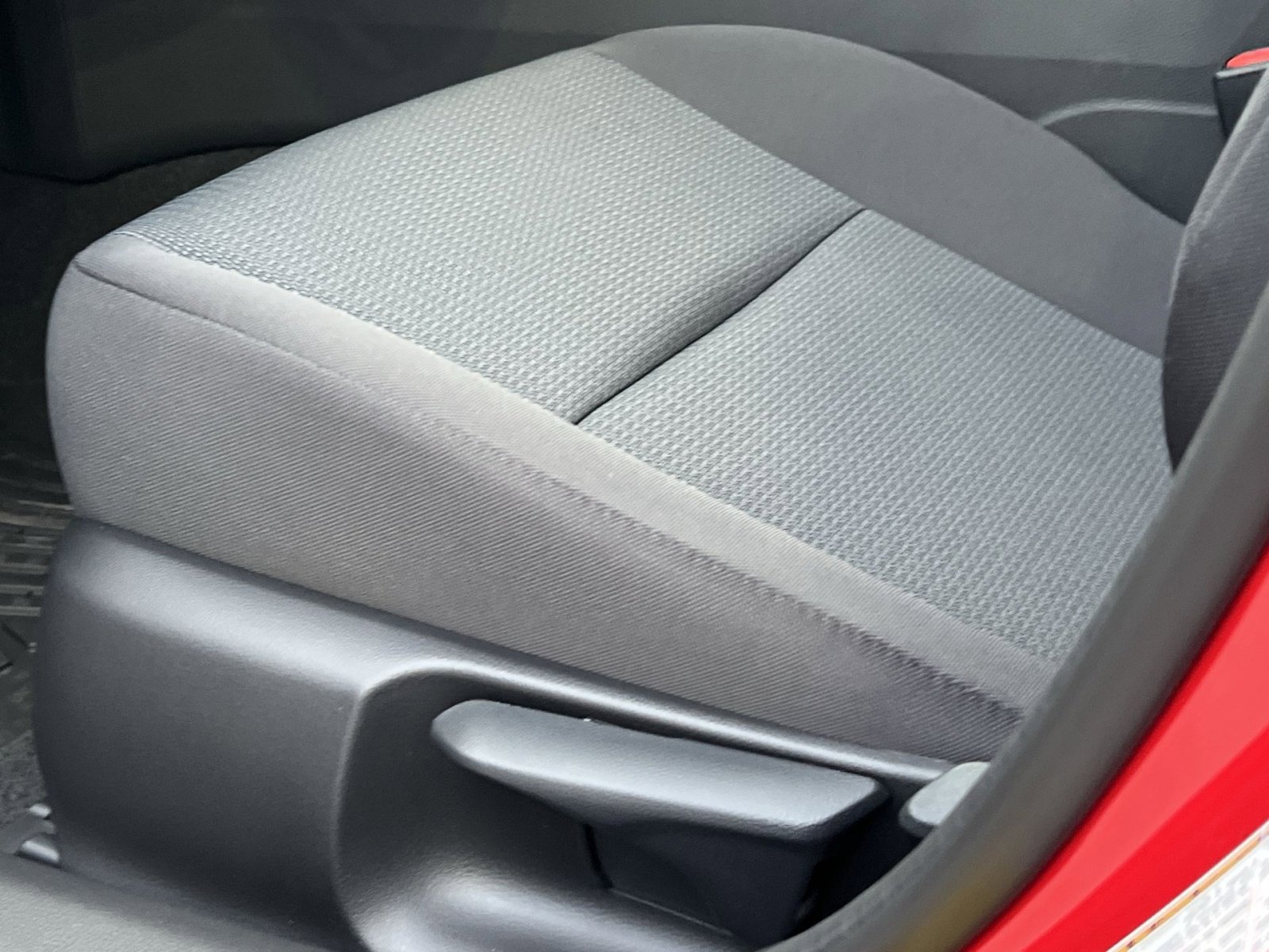 New 2026 Toyota Prius LE image 8