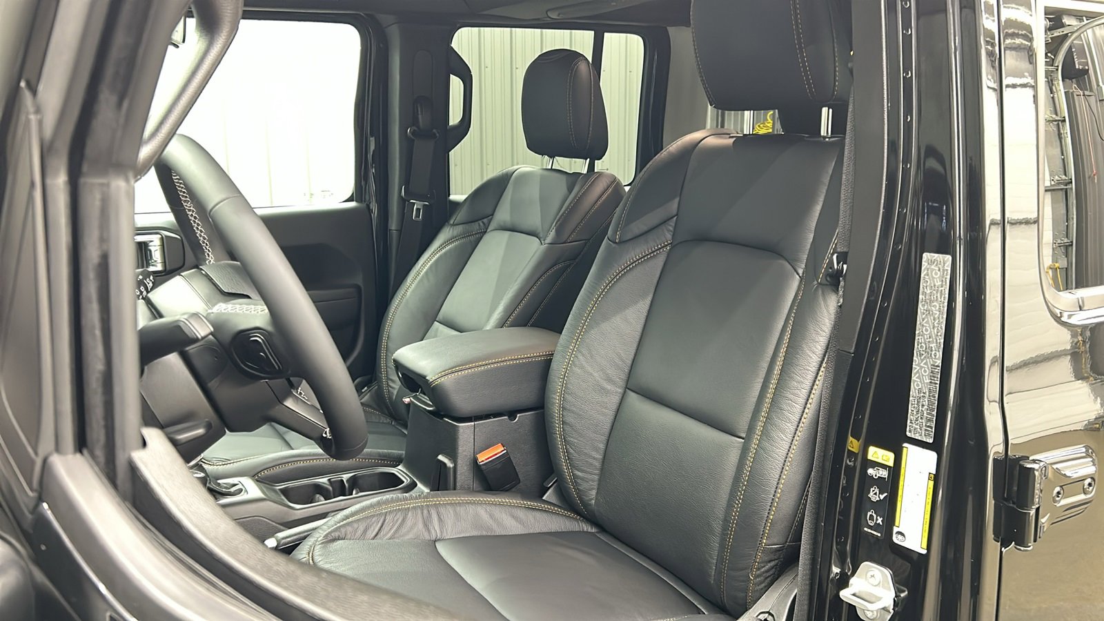 Used 2025 Jeep Wrangler Willys 4xe image 32