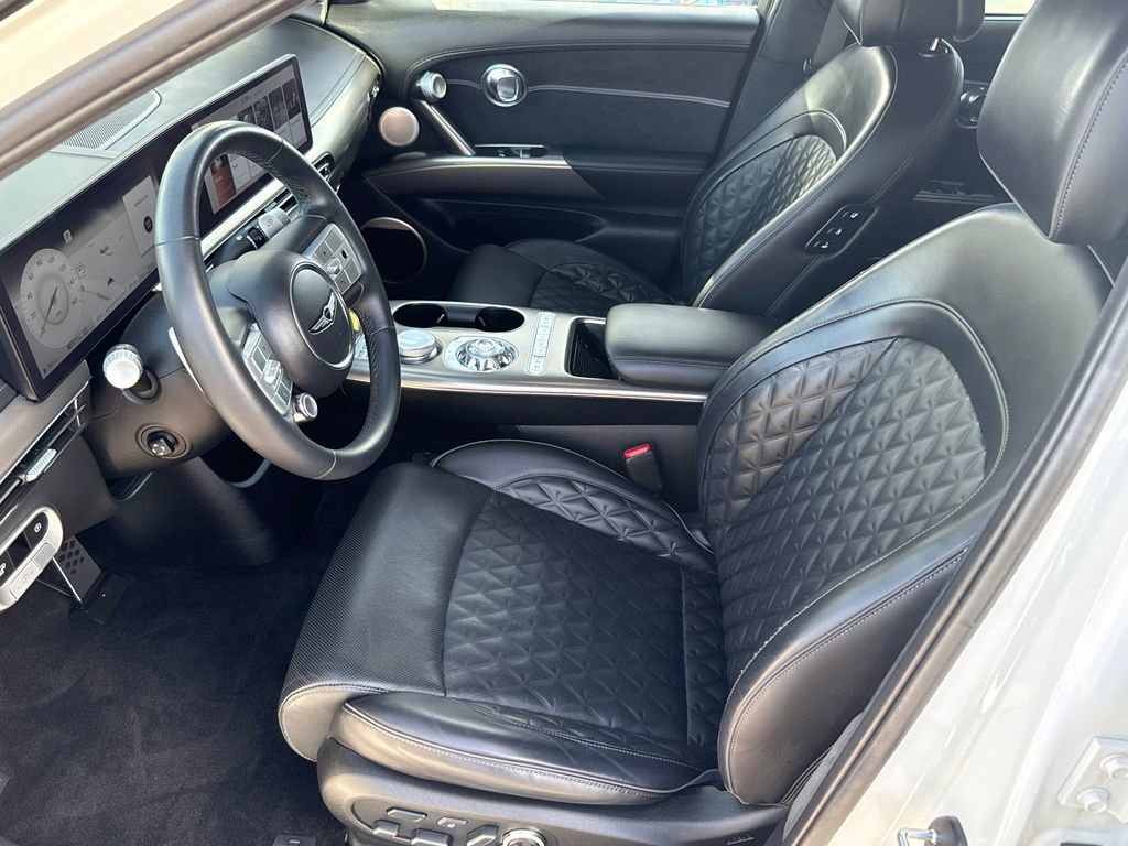 Used 2023 Genesis GV60 Performance w/ Cargo Package image 24