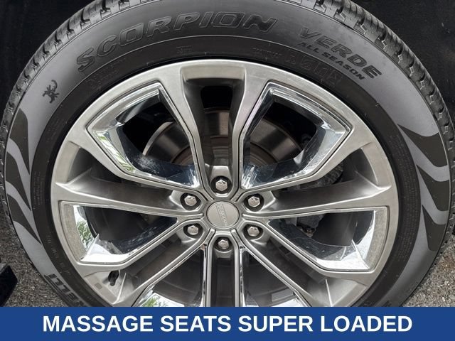 Used 2023 Jeep Grand Wagoneer L Series II w/ Premium Group II AWD/4WD image 17