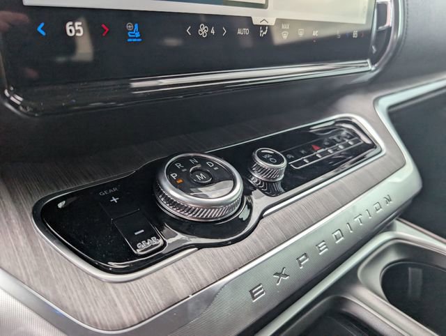 New 2026 Ford Expedition Max Platinum image 21