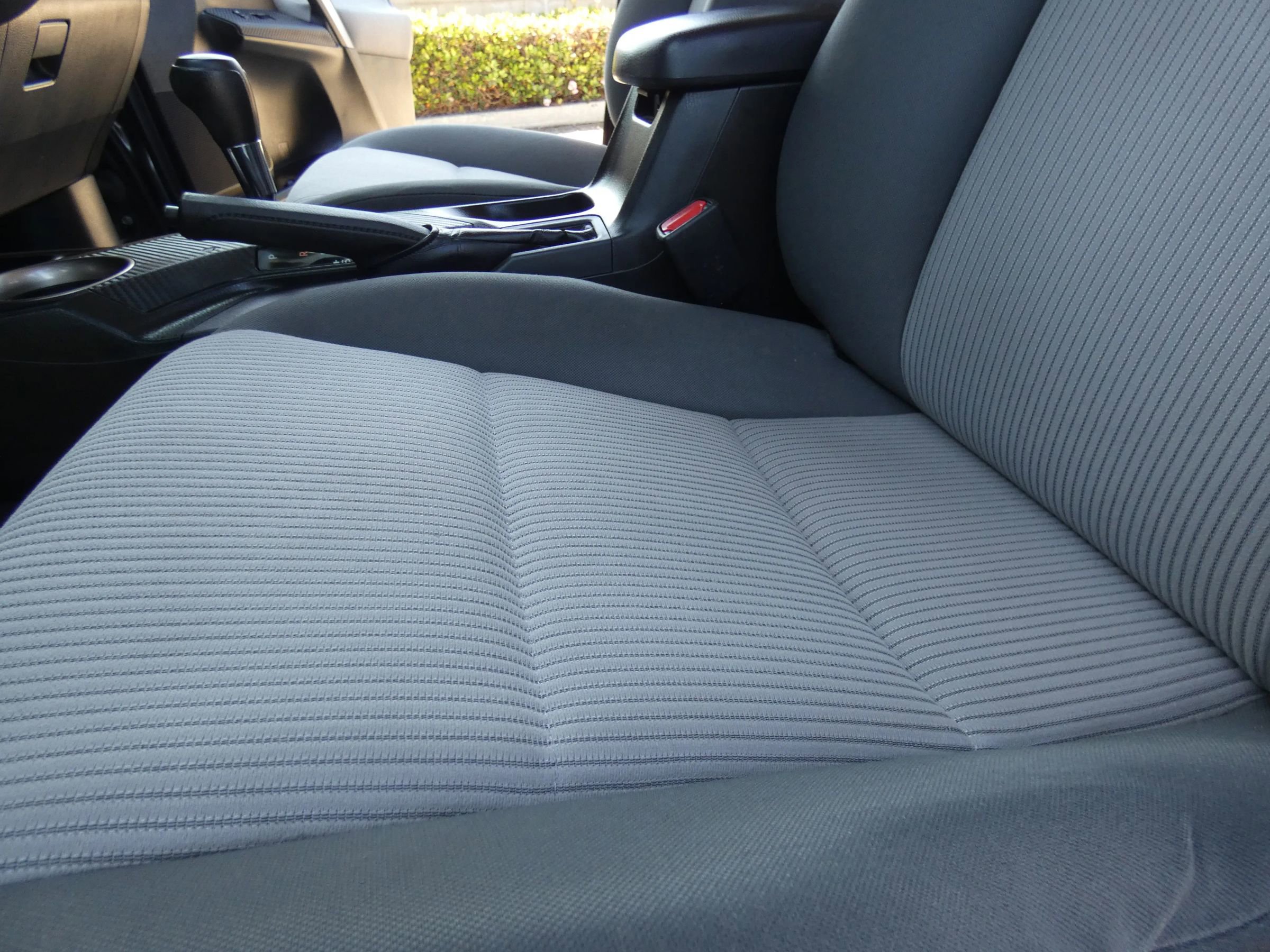 Used 2015 Toyota RAV4 LE image 47