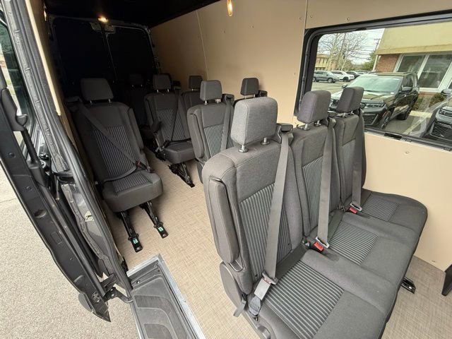 Used 2022 Mercedes-Benz Sprinter 4500 w/ Parking Package image 25