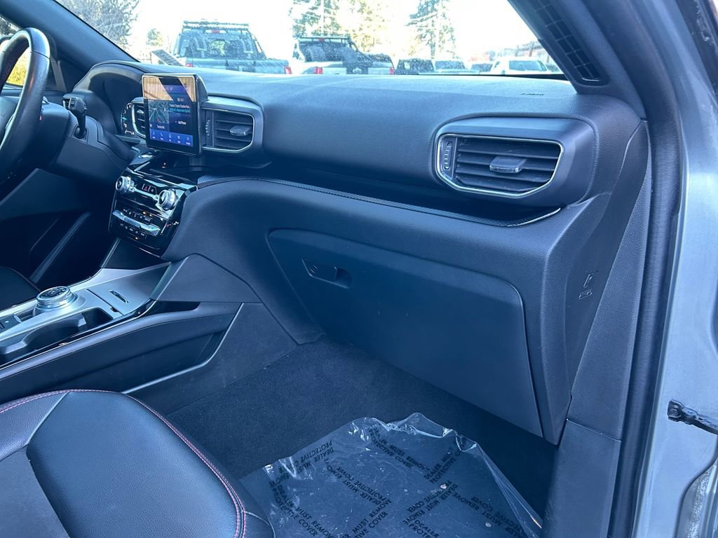 Used 2023 Ford Explorer ST-Line AWD/4WD image 27