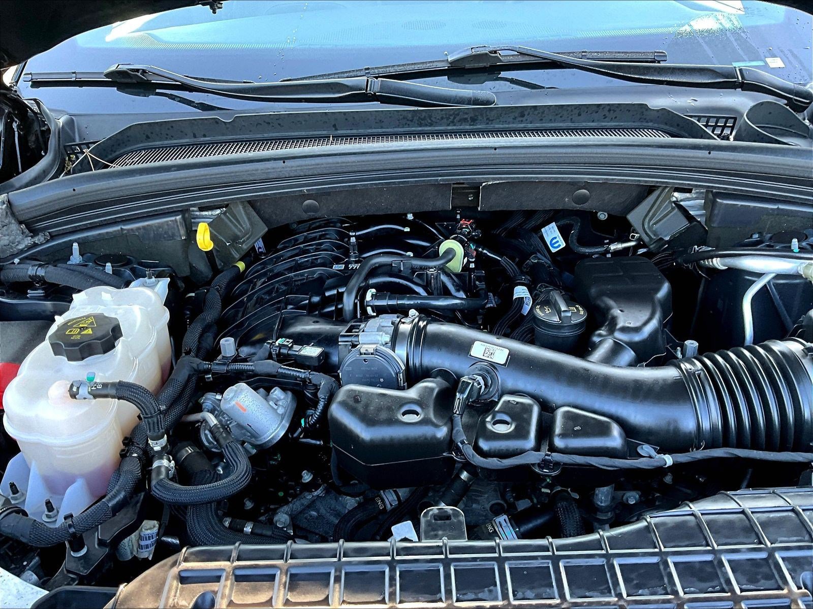 Used 2023 Jeep Grand Cherokee Altitude AWD/4WD image 30