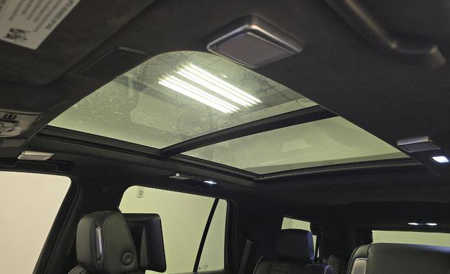 Used 2023 Cadillac Escalade Sport Platinum AWD/4WD image 11