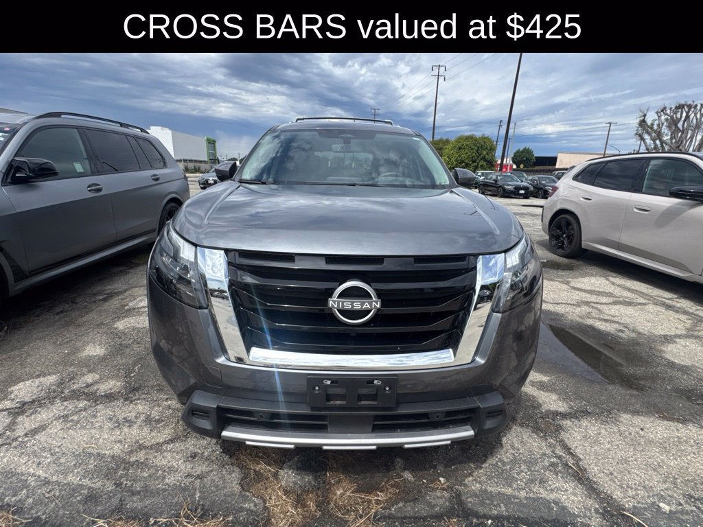 Used 2025 Nissan Pathfinder SL w/ SL Premium Package FWD image 3