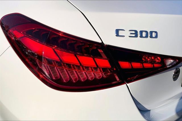 Used 2025 Mercedes-Benz C 300 4MATIC Sedan image 25