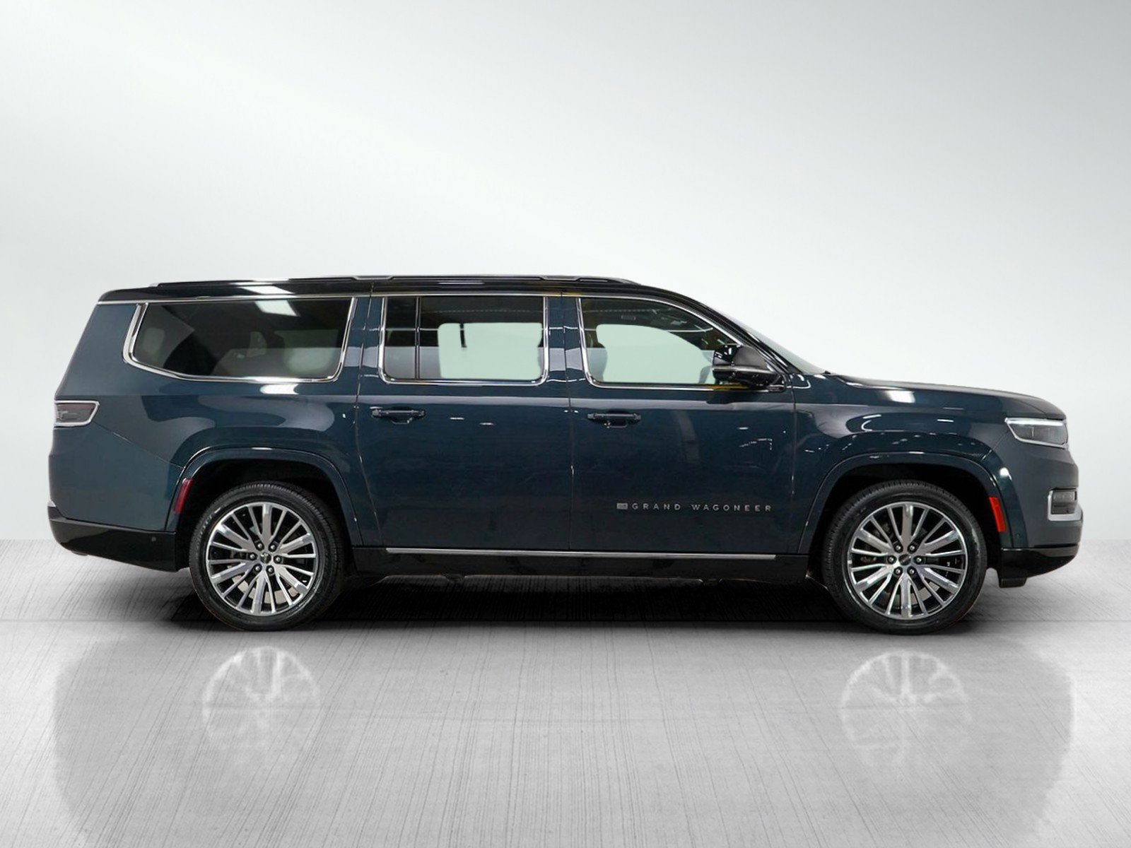 Used 2024 Jeep Grand Wagoneer L Series III image 6