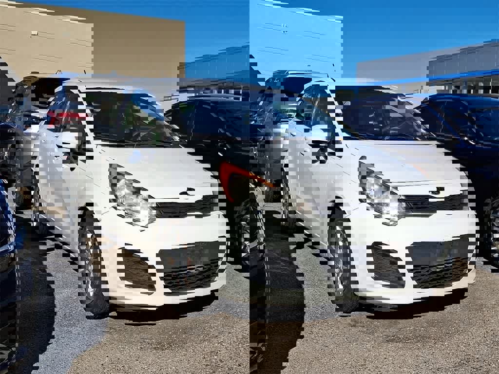 Used 2012 Kia Rio LX w/ PWR Pkg image 2