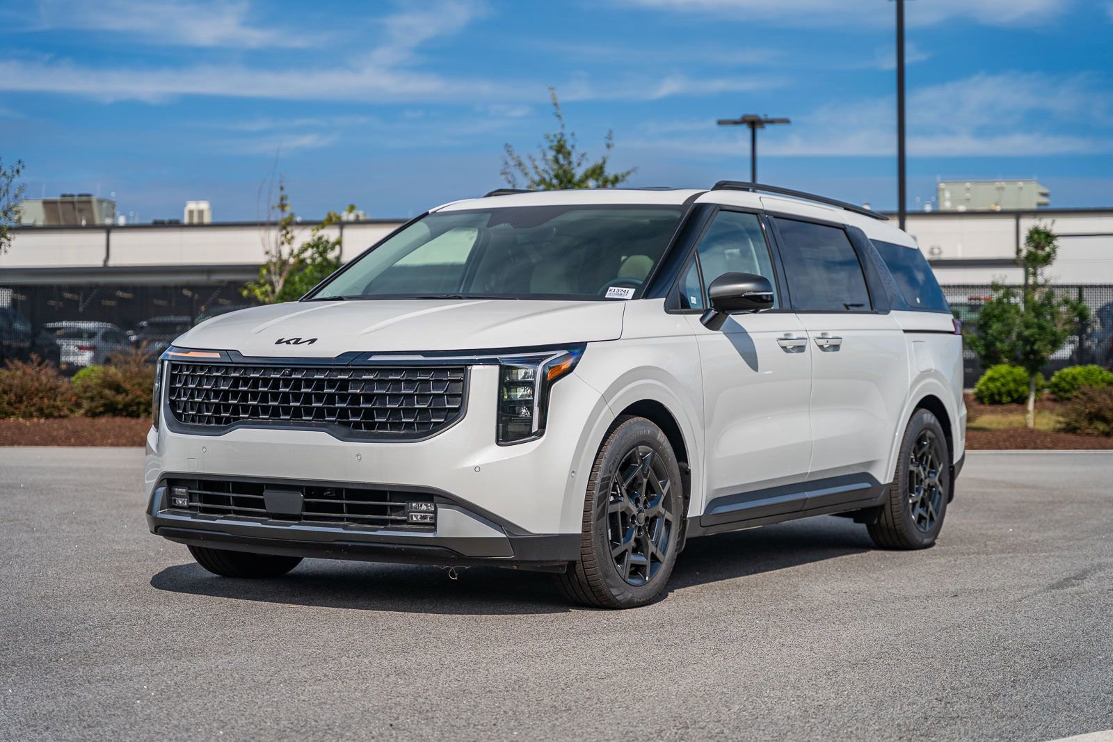 New 2026 Kia Carnival SX w/ SX Dark Edition Package video 2