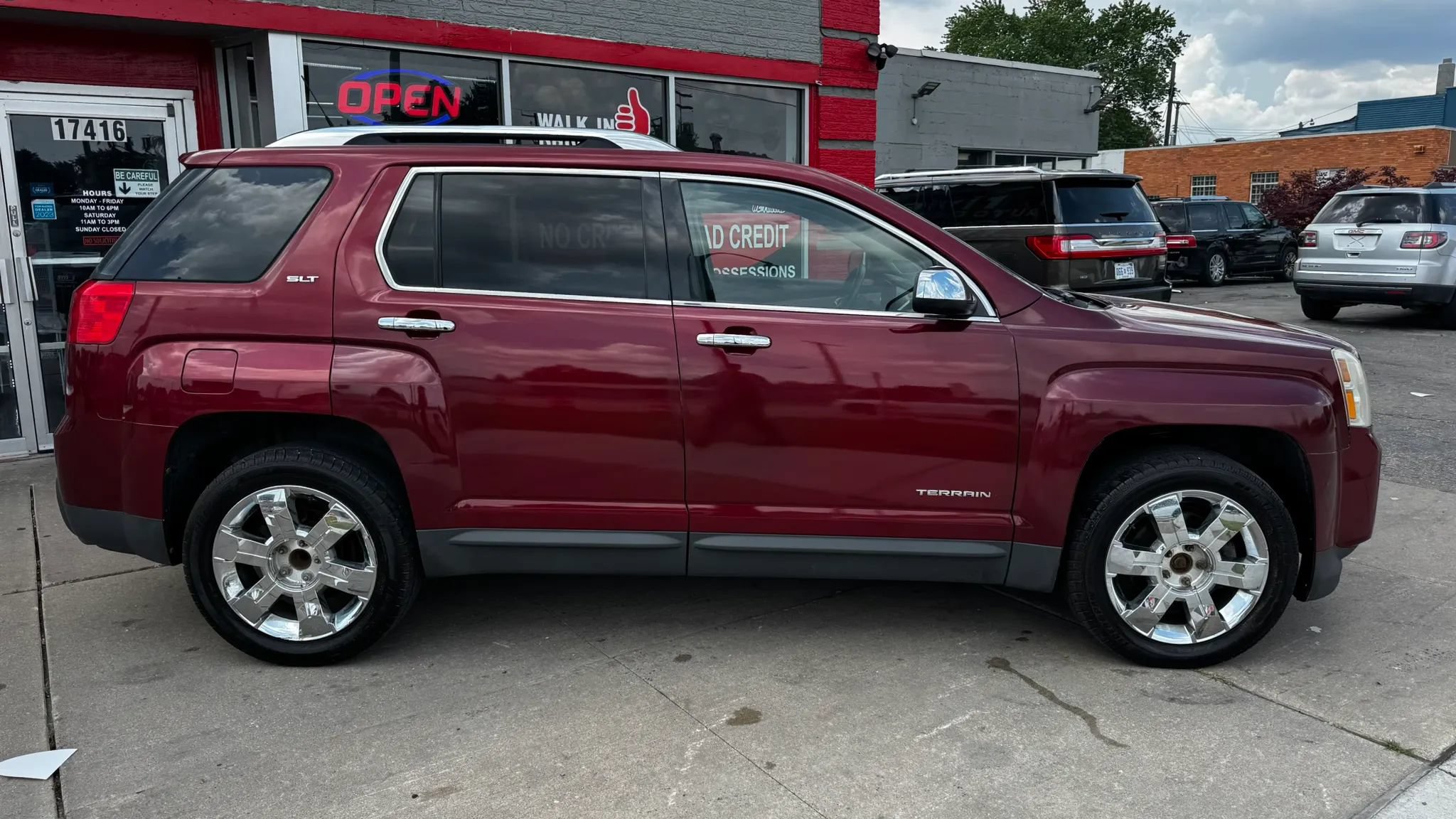 Used 2011 GMC Terrain SLT FWD image 3