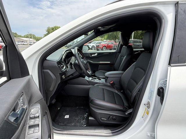 New 2025 Ford Escape ST-Line w/ Cold Weather Package image 13