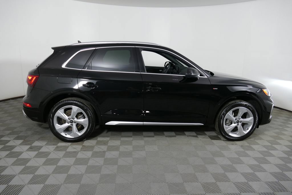 Certified 2025 Audi Q5 2.0T Premium Plus w/ Premium Plus Package AWD/4WD image 35