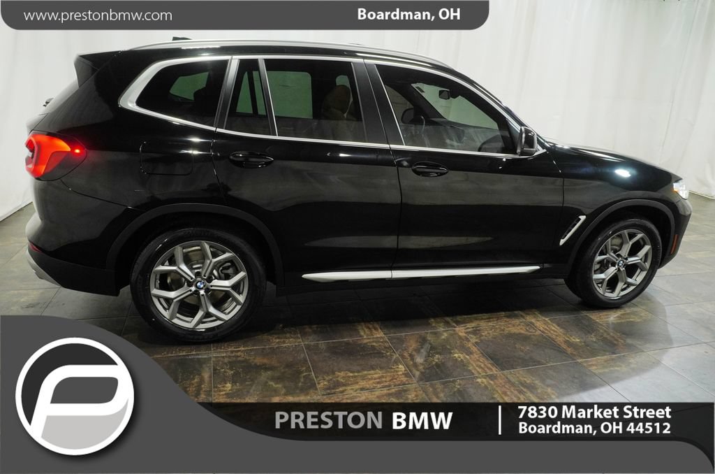 Used 2023 BMW X3 xDrive30i w/ Convenience Package AWD/4WD image 3