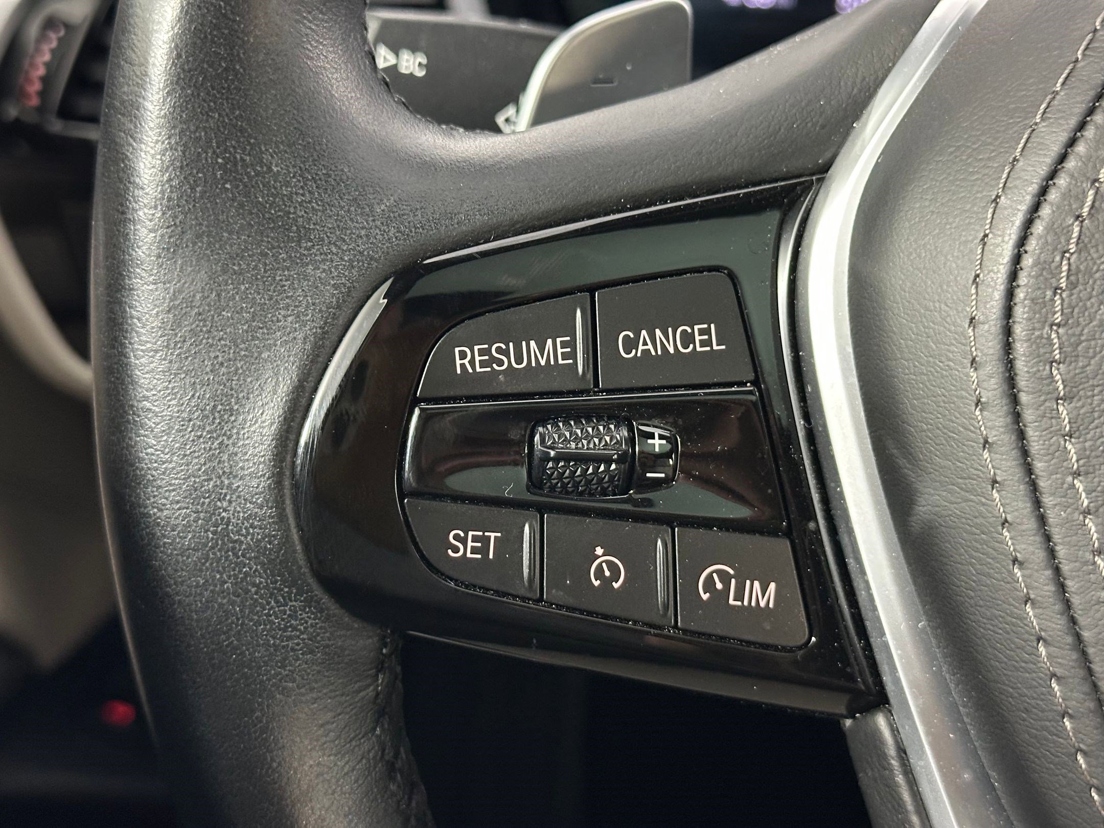 Used 2022 BMW 530i w/ Executive Package image 14