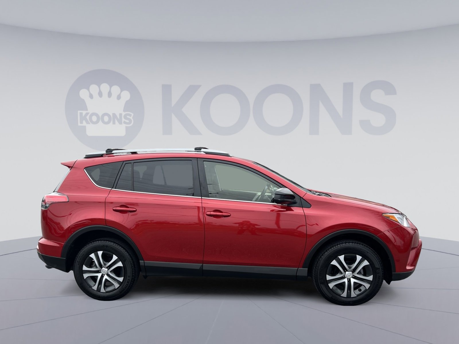 Used 2017 Toyota RAV4 LE image 8