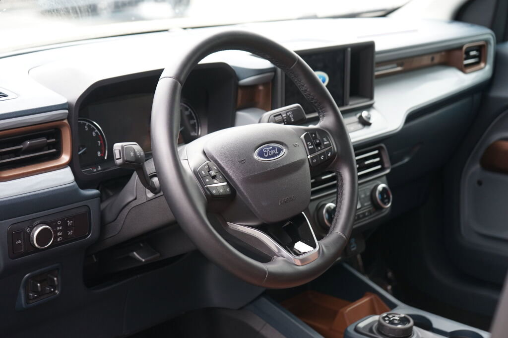Used 2024 Ford Maverick Lariat w/ FX4 Off-Road Package AWD/4WD image 14
