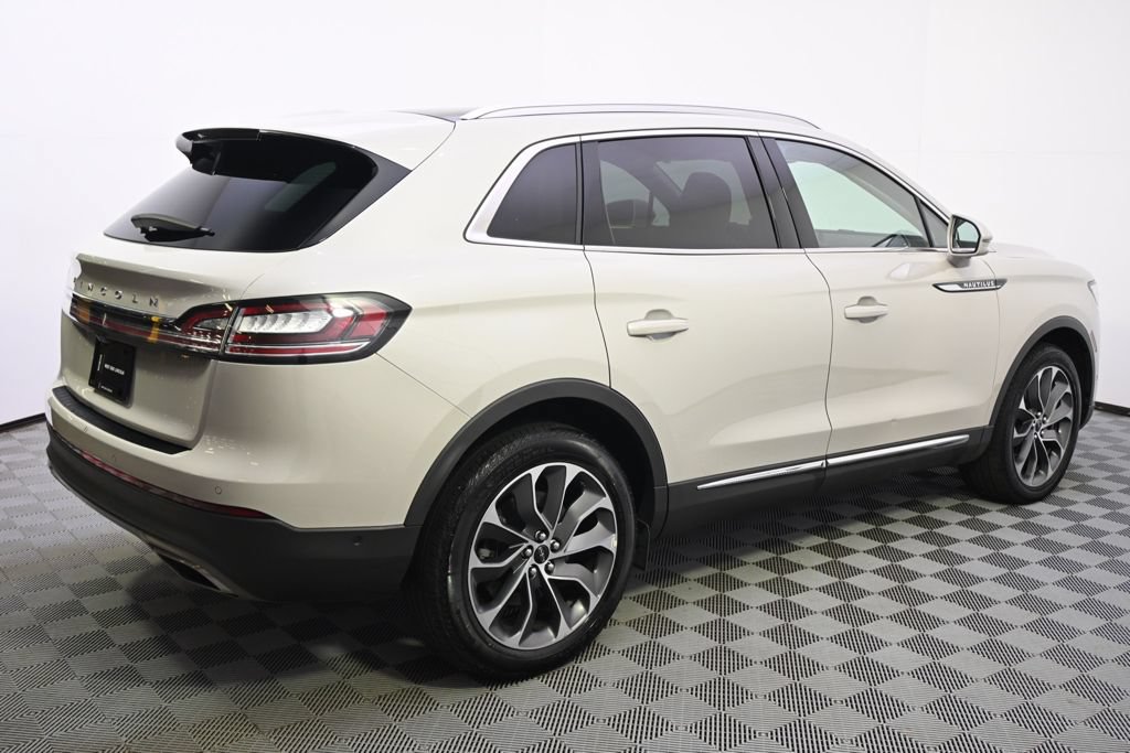 Certified 2022 Lincoln Nautilus Reserve w/ Equipment Group 201A AWD/4WD image 7