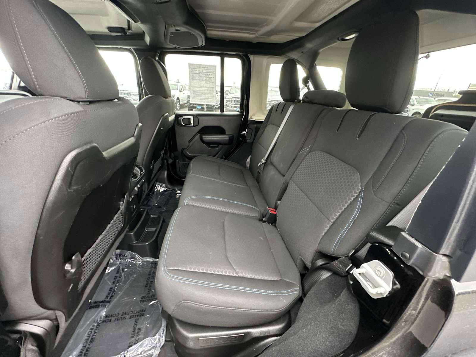 Used 2024 Jeep Wrangler Rubicon image 22