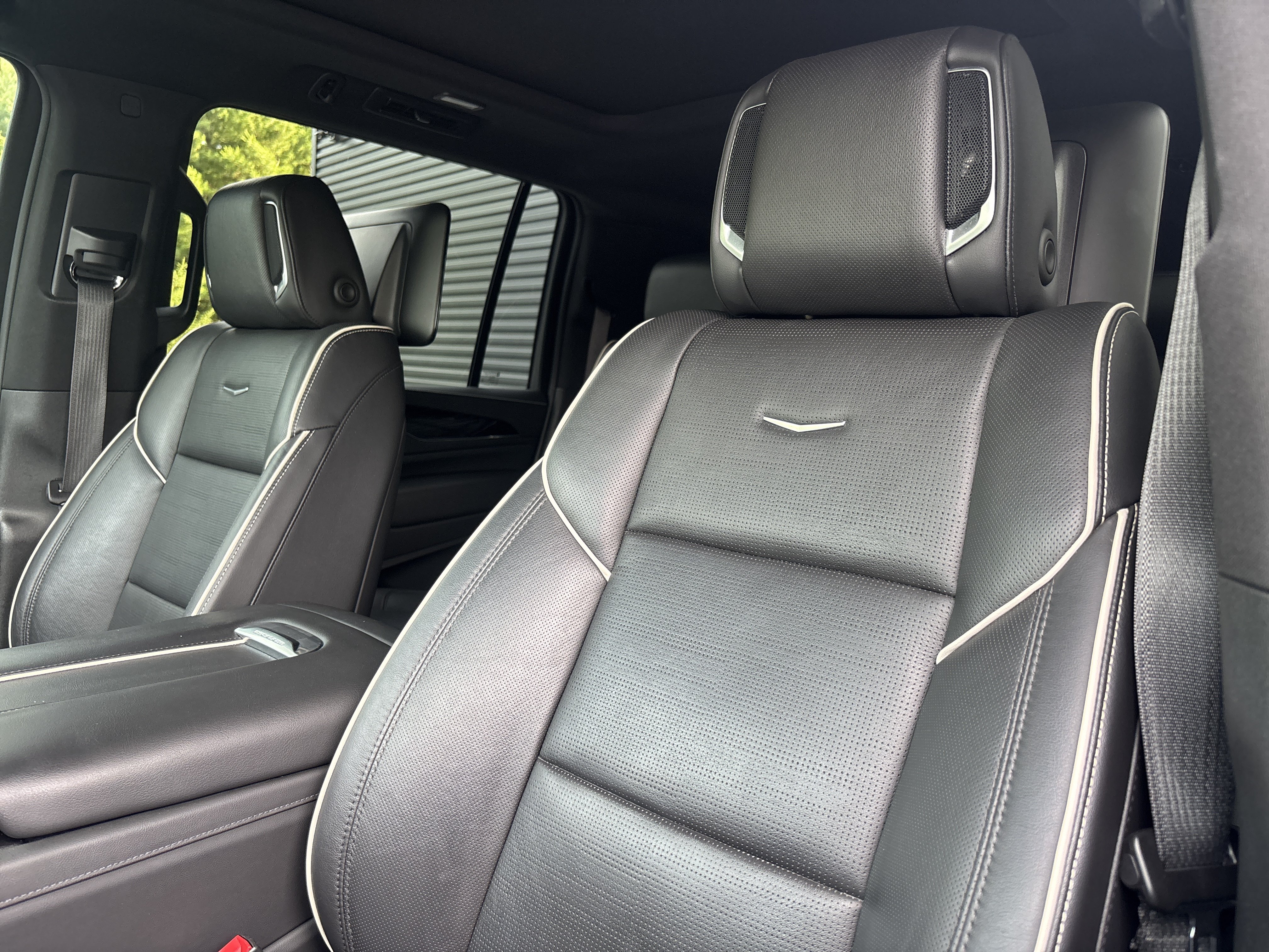Used 2021 Cadillac Escalade ESV Sport w/ Driver Assist Tech Package AWD/4WD image 24