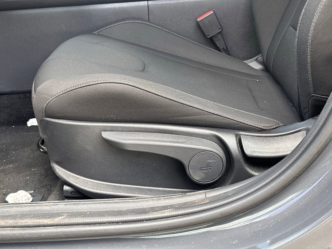 Certified 2025 Hyundai Elantra Sport FWD image 25