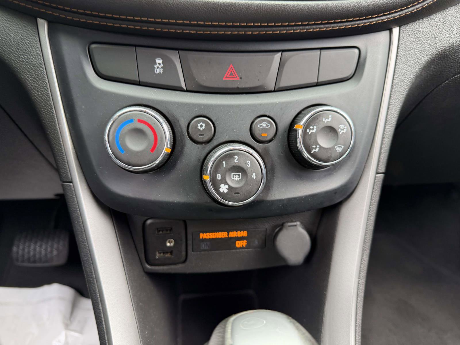 Used 2019 Chevrolet Trax LT w/ Driver Confidence Package image 16