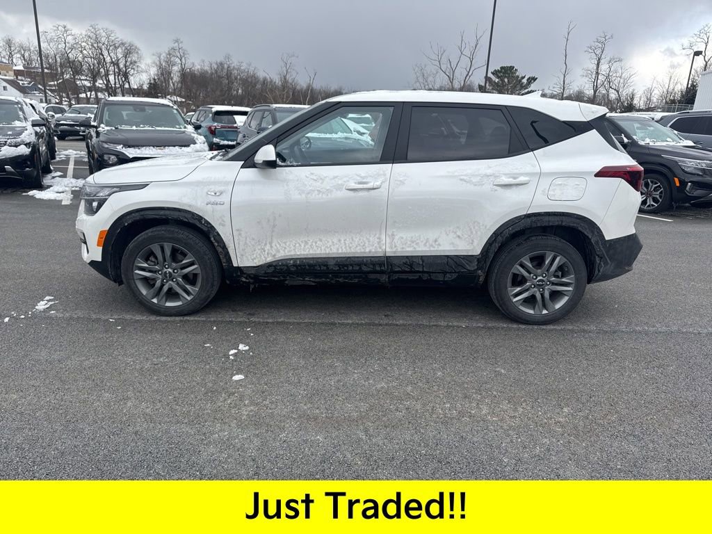 Certified 2023 Kia Seltos LX image 4