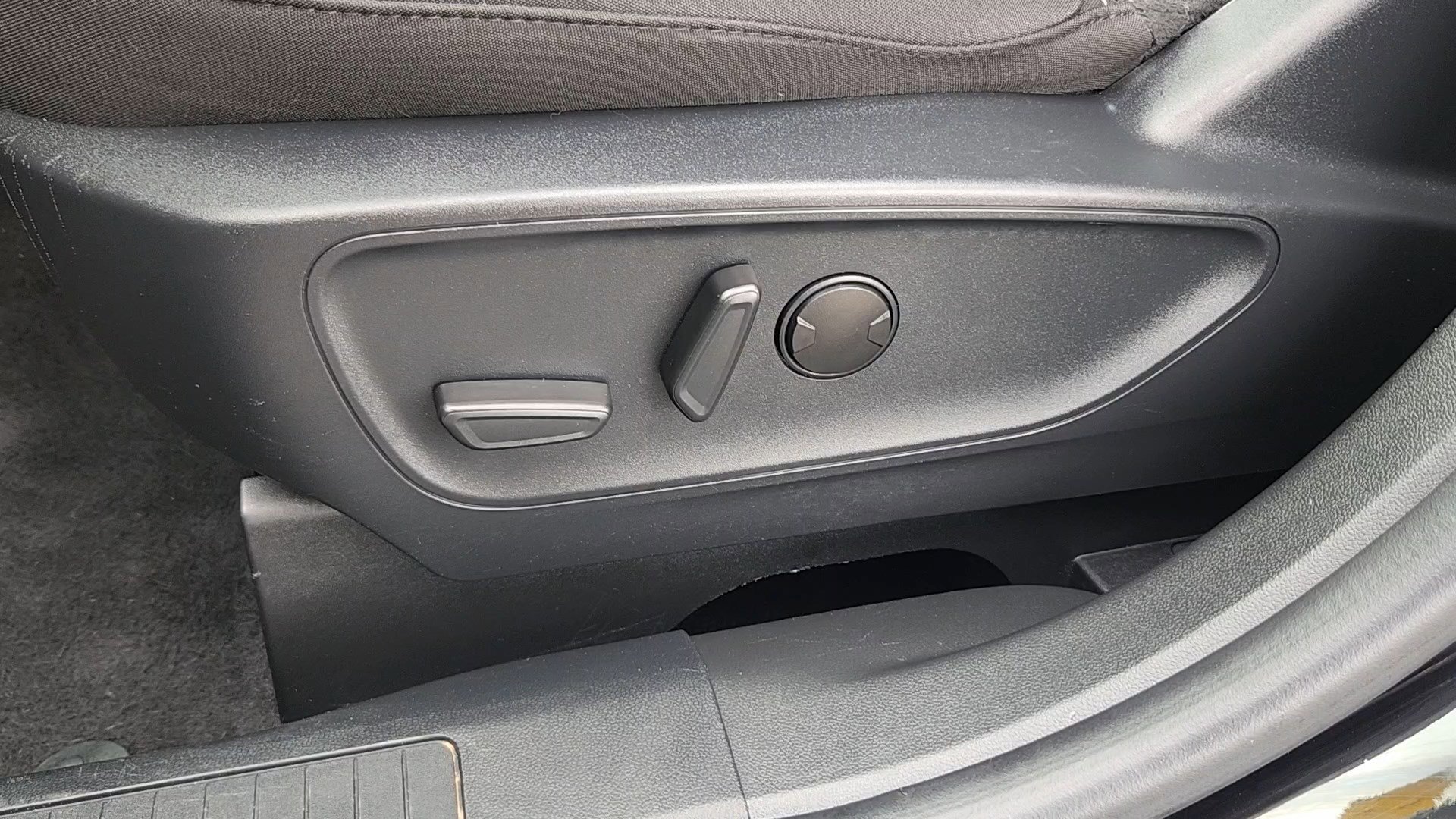 Used 2024 Ford Escape Active image 9